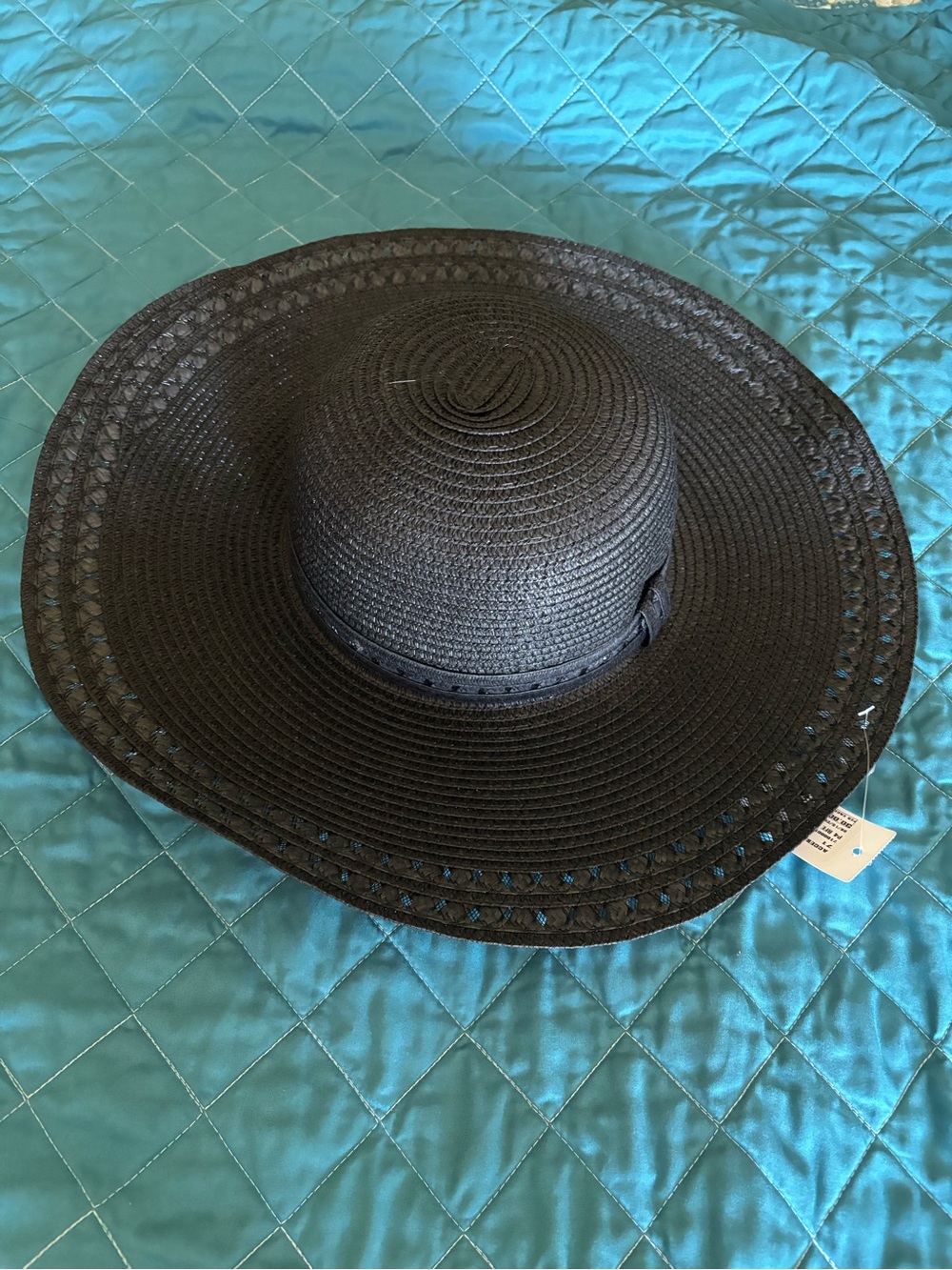 Women’s Classic Black Wide-Brim Sun Hat